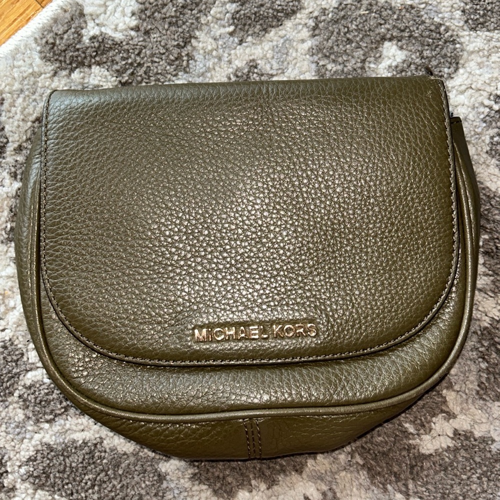 MK cross body